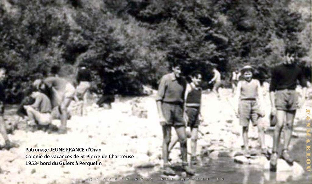 COLO JEUNE FRANCE 1953 au bord du Guiers a Perquelin 3.jpg